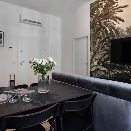 Cavour 82 * Floransa