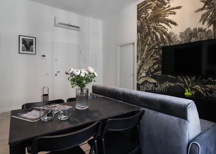 Cavour 82 * Флоренция