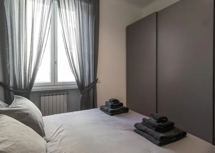 Cavour 82 * Флоренция