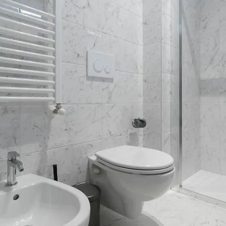 Cavour 82 דירה *